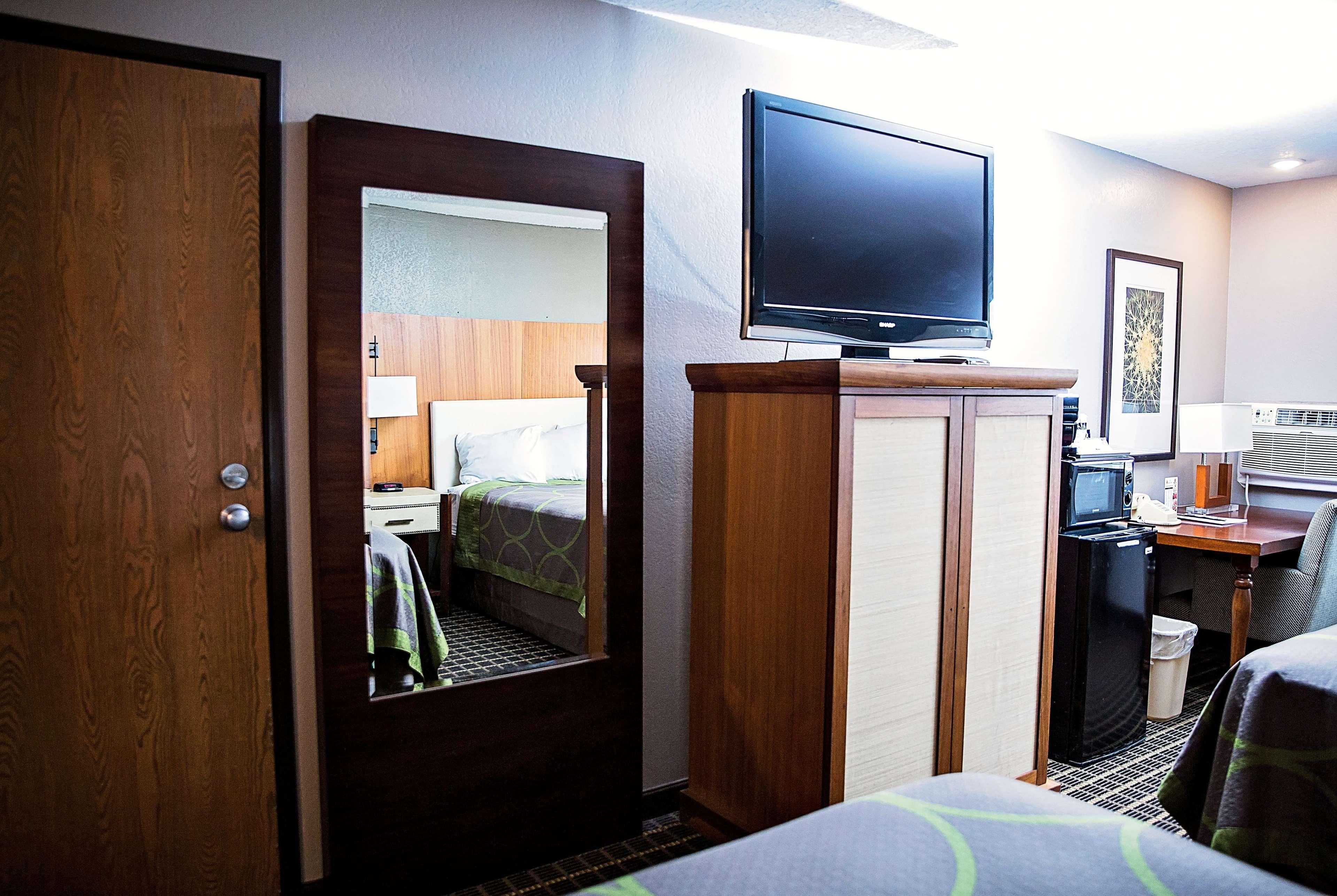 ซูเปอร์ 8 บาย วินด์แฮม ฮอลบรูค Hotel โฮลบรุค ภายนอก รูปภาพ