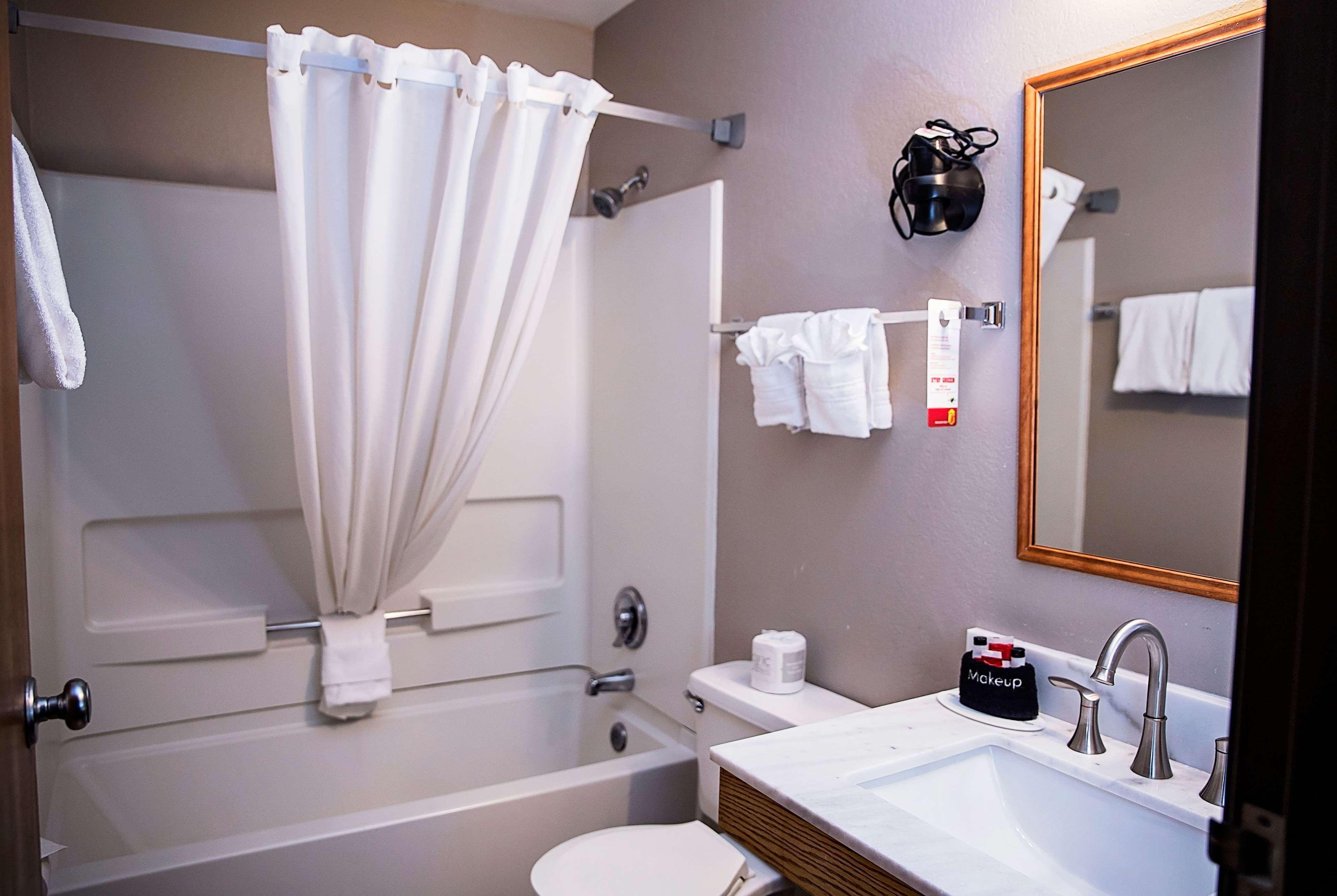 ซูเปอร์ 8 บาย วินด์แฮม ฮอลบรูค Hotel โฮลบรุค ภายนอก รูปภาพ