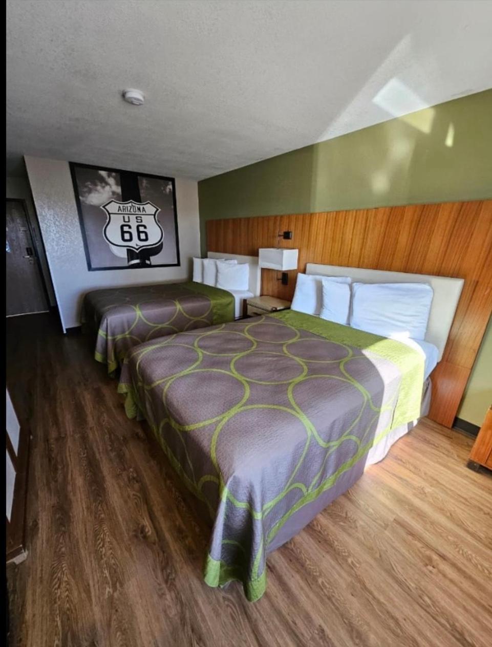 ซูเปอร์ 8 บาย วินด์แฮม ฮอลบรูค Hotel โฮลบรุค ภายนอก รูปภาพ